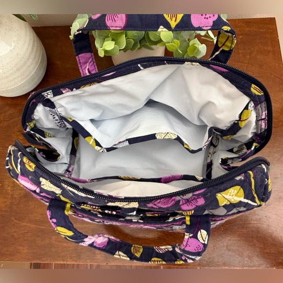 💥2/$15 Vera Bradley floral nightingale navy purple chartreuse wipeable lunchbag - Picture 8 of 10